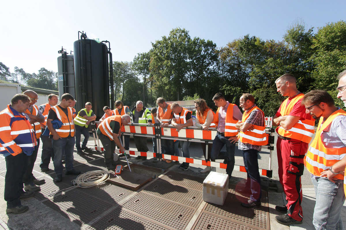 30 l 2016 10 AWN Seminare 52 low